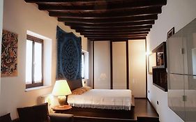 Casa Falco By Happyhostorino